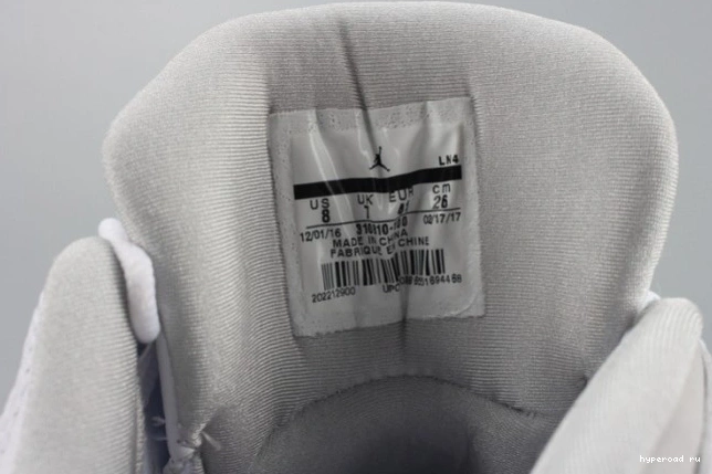 Jordan 13 LowPure mens white 310810-100 Money Air 1024